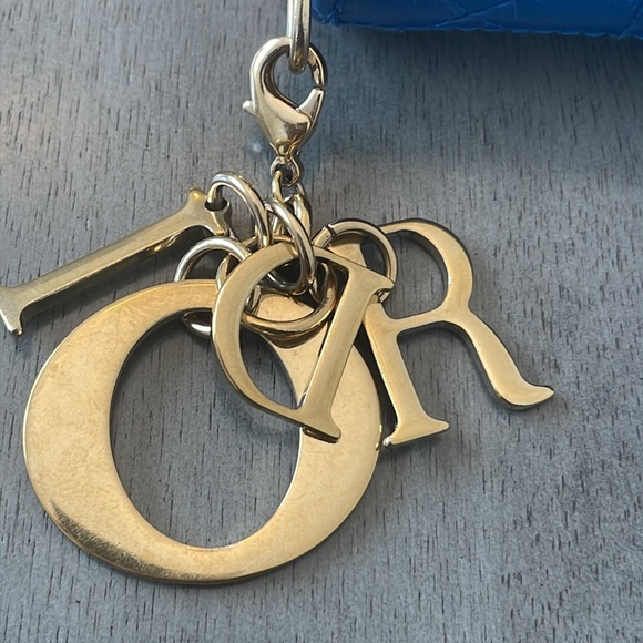 ❌SOLD❌ Dior Blue Cannage Patent Leather Zip Around Bifold Wallet - Picture 4 of 15